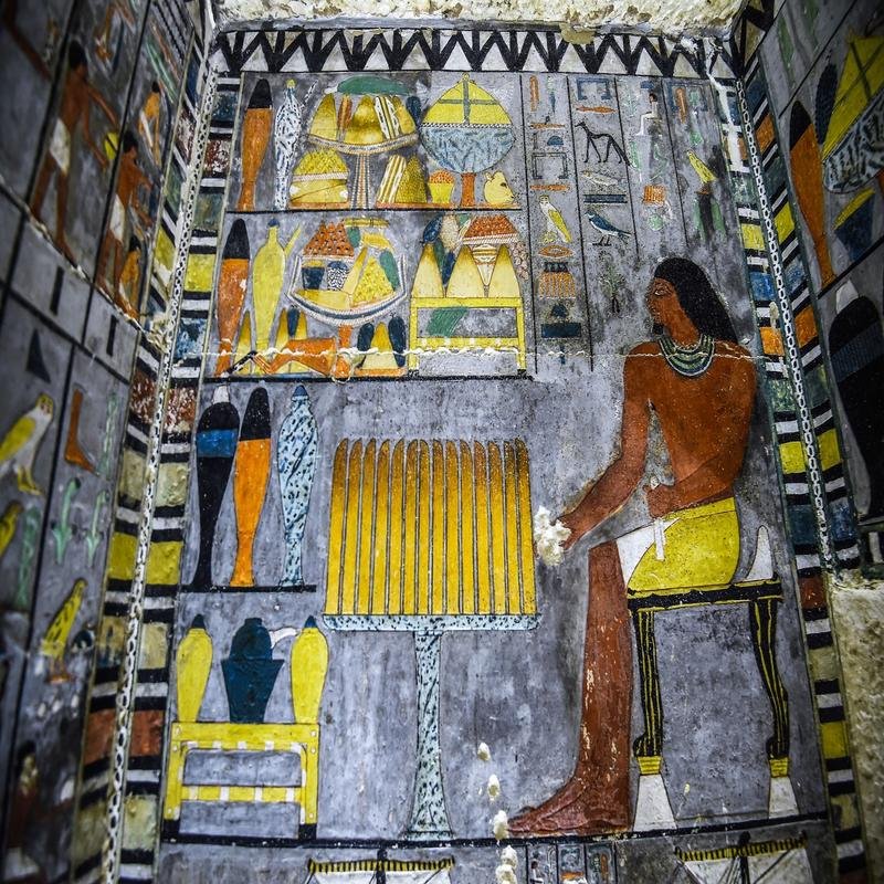 The Discovery of a Lost Pharaoh's Tomb: An Astonishing Find. - Image 1
