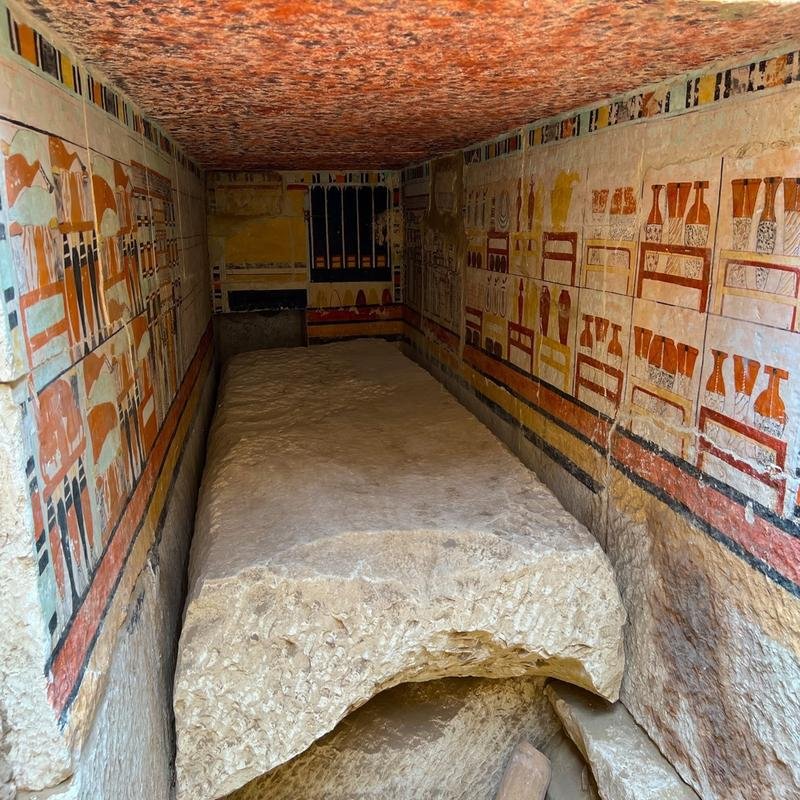The Discovery of a Lost Pharaoh's Tomb: An Astonishing Find. - Image 1