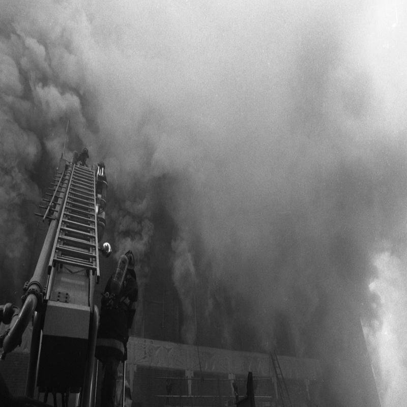 The 1975 World Test City Fire and Financial Crisis: An Analysis - Image 1