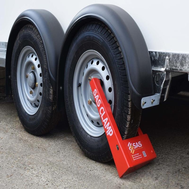 Is the use of wheel clamps legal? A review of surprising parking regulations. - Image 1