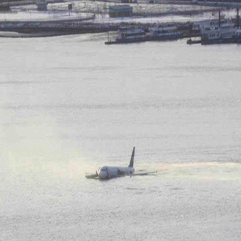 Hudson River Miracle: A Scientific Analysis of US Airways Flight 1549's Successful Emergency Water Landing - Image 2