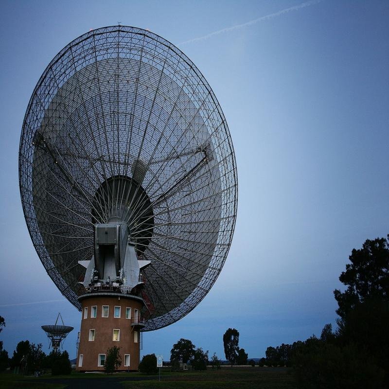 Interstellar Communication: The Enigma of Extraterrestrial Signals? - Image 2