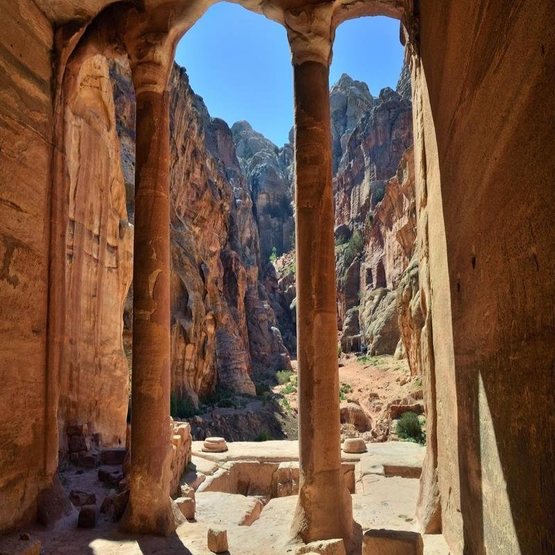 The 363 Petra Earthquake: A Catastrophic Event and its Historical Impact - Image 1