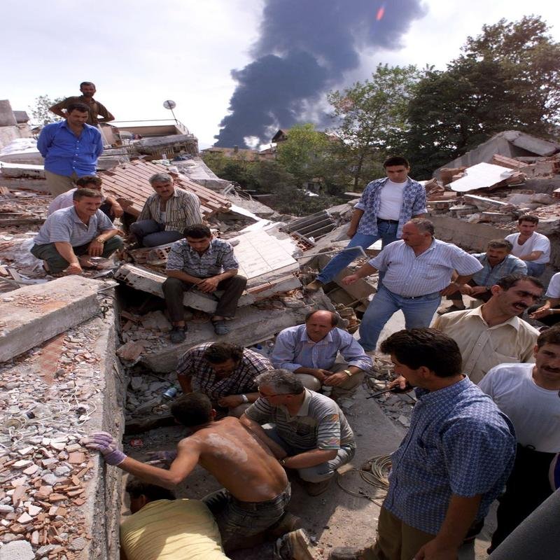 The 1999 İzmit Earthquake: A Review of Key Impacts and Consequences - Image 1
