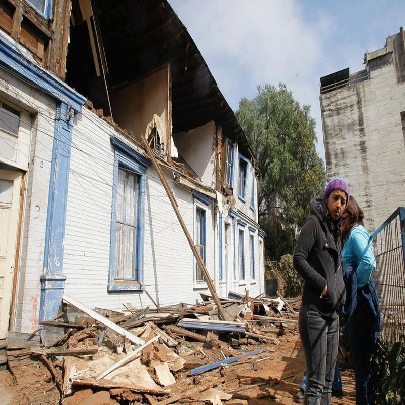 The 2010 Chilean earthquake caused widespread devastation in Tarapacá, with aftershocks felt as far away as Buenos Aires. - Image 1