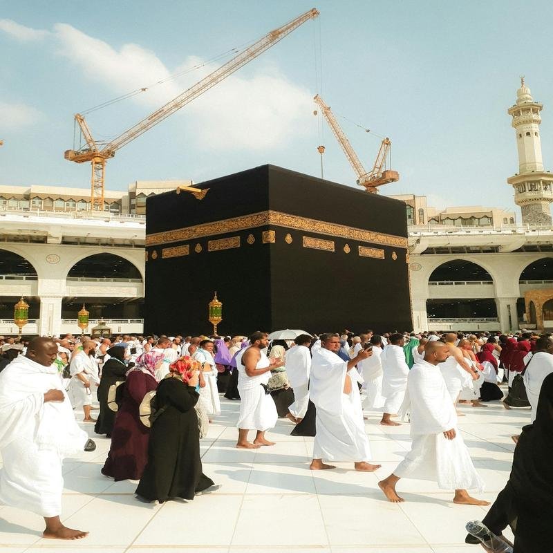 Kaaba's Secret Builders? Giants Before Islam! 🤯 - Image 1
